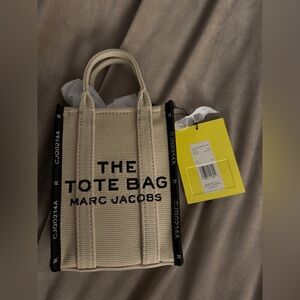 Marc Jacob’s tote crossbody bag